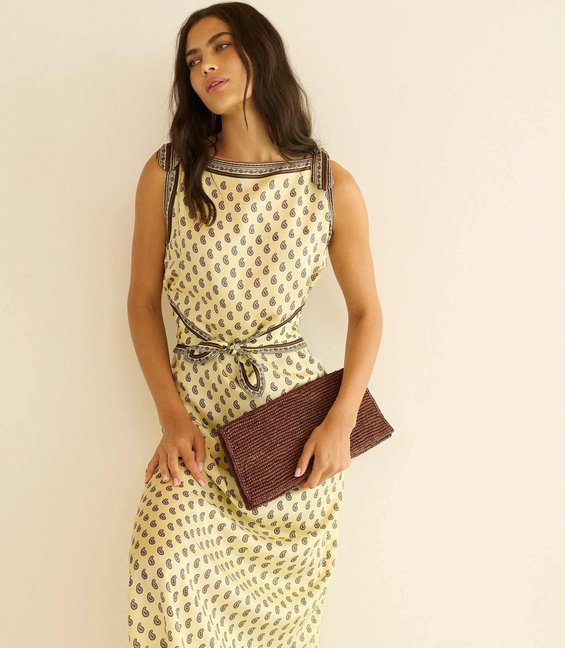 MURIEL CLUTCH -- MARRON RAFFIA - Image 2